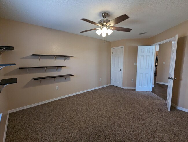 Building Photo - 9768 Parker Lake Cir