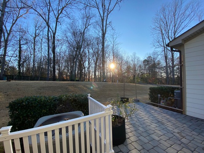 Building Photo - Immaculate Hillsborough Townhome