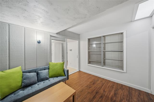 Building Photo - 922 Shady Creek Ln