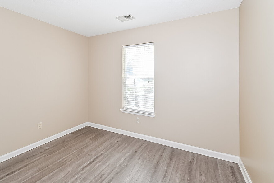 Building Photo - 6926 Ginwood Cove