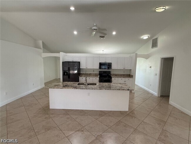 Building Photo - 1306 SW 35th Terrace