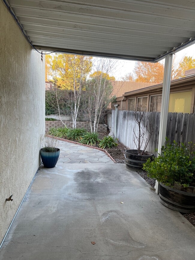 Building Photo - 1742 Shepherd Dr