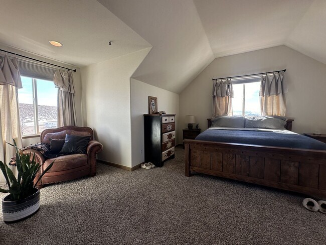 Building Photo - Home For Rent on 5 acres in Minden
