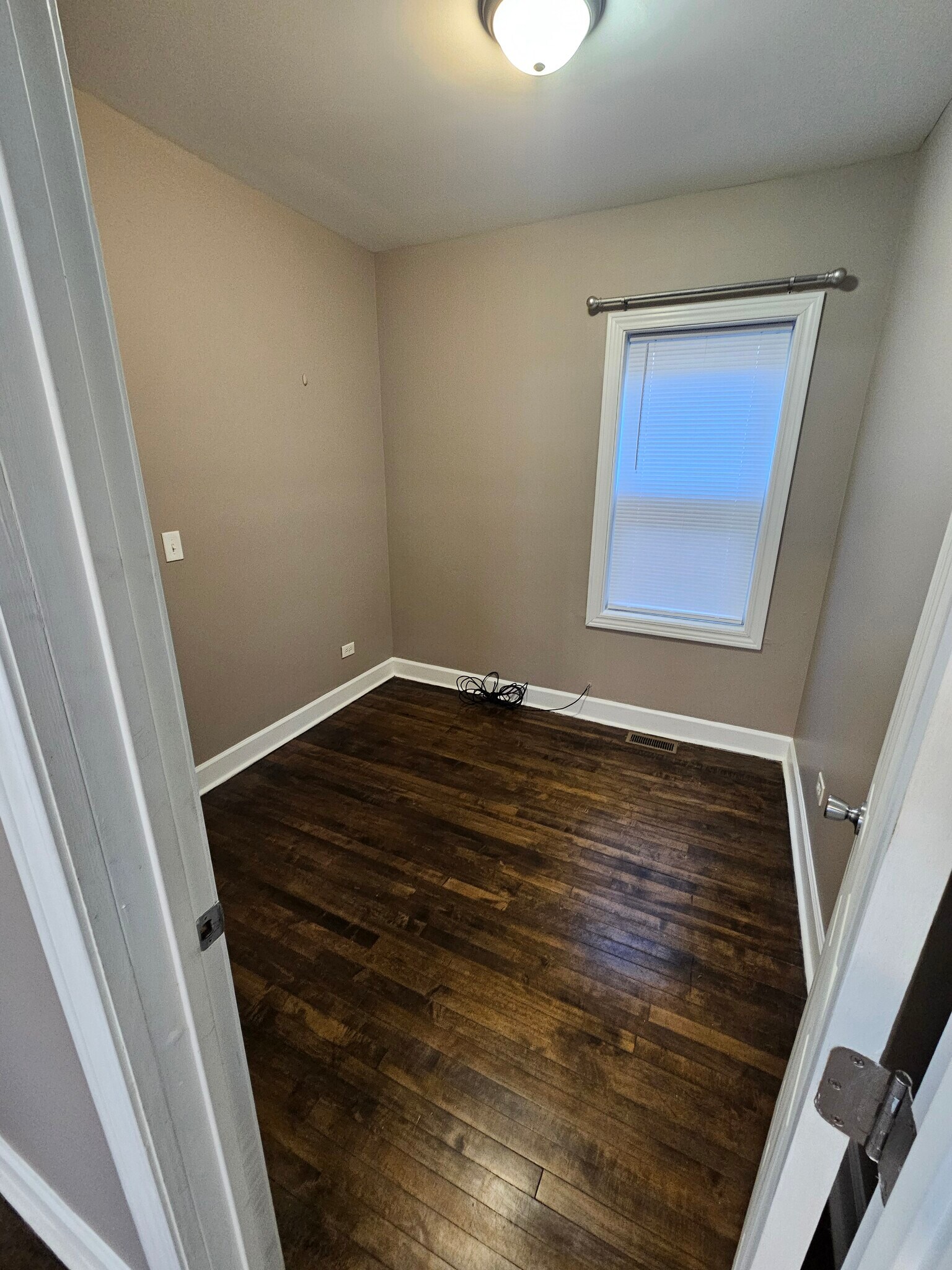 Building Photo - 8539 S Colfax Ave