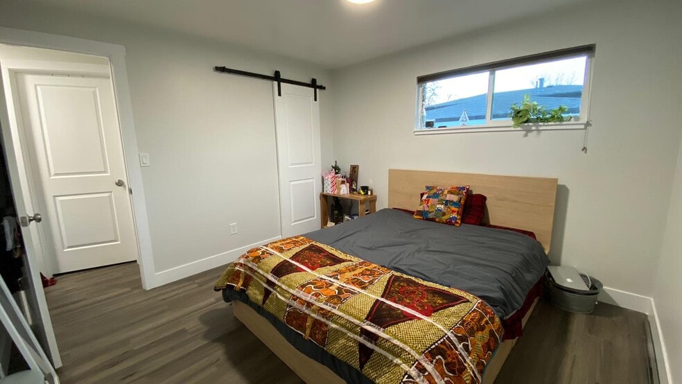 Building Photo - 12863 E Park Ln Dr