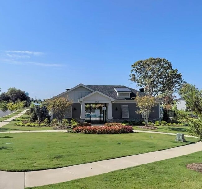 Building Photo - 12412 Larue Ln