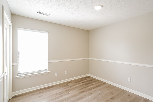 Building Photo - 920 Weeping Willow Way