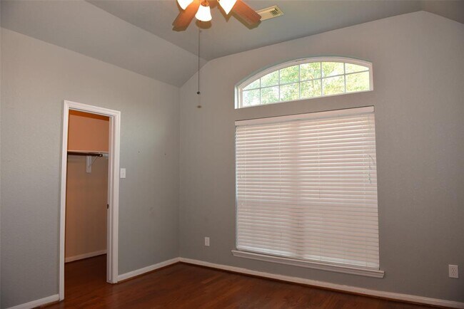 Building Photo - 6727 Oakman Ln