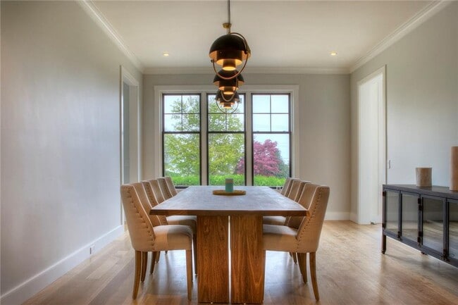 Building Photo - 766 Indian Ave