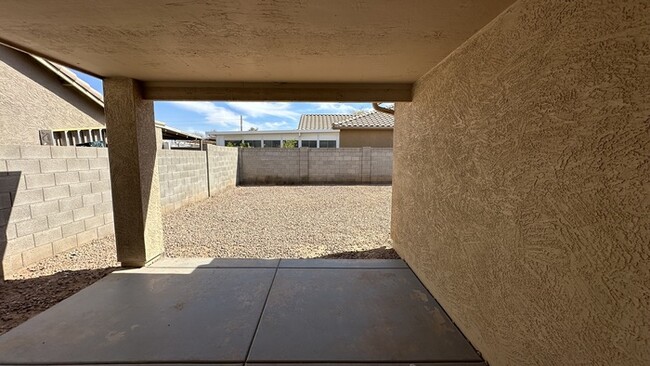 Building Photo - Laveen 3 bedroom house with garage