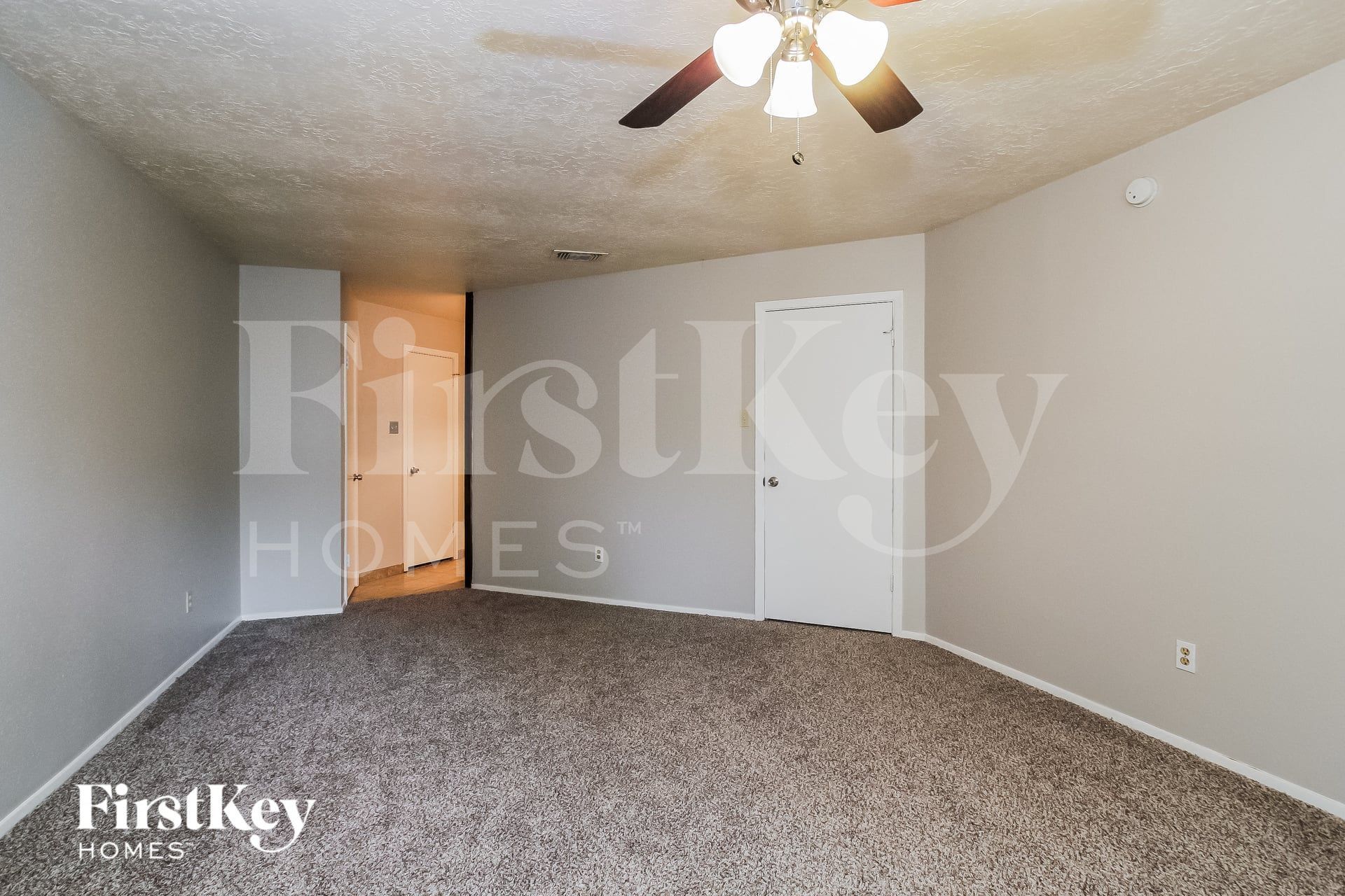 Building Photo - 4403 Pineville Ln