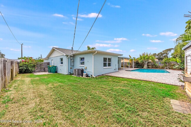 Building Photo - 2045 Date Palm Ave