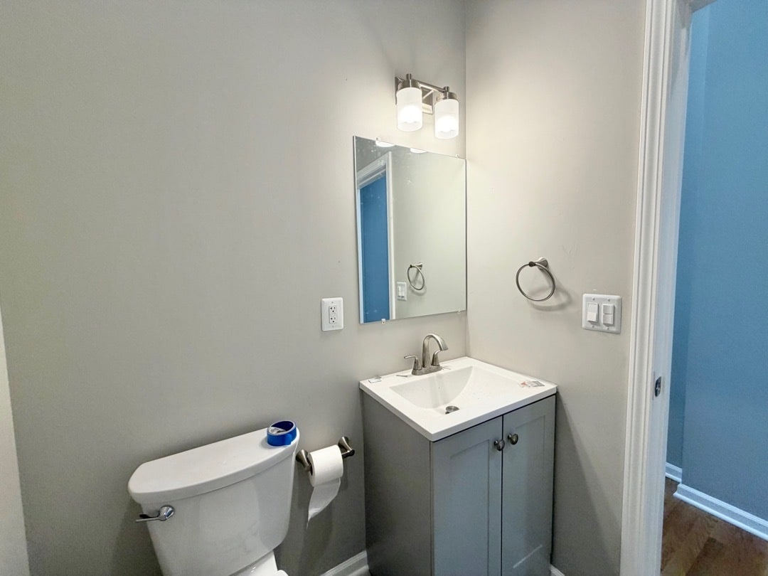 Building Photo - 1013 W 19th St