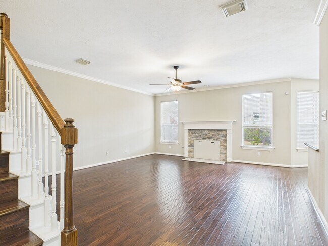 Building Photo - 5006 Fern Garden Ct
