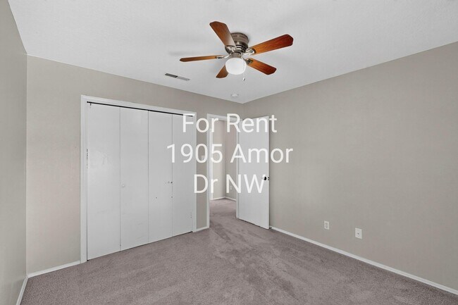 Building Photo - 1905 Amor Dr NW