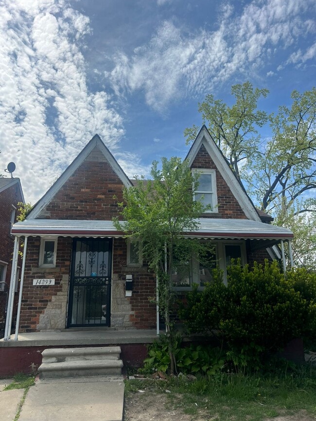 Building Photo - 14893 Prest St