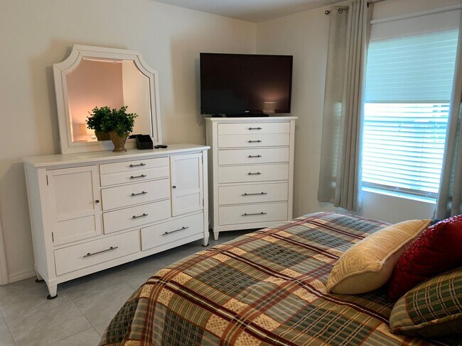 Building Photo - ALMOST NEW 3/2 HOME close to everything!!  BEAUTIFUL WITH LOTS OF UPGRADES!