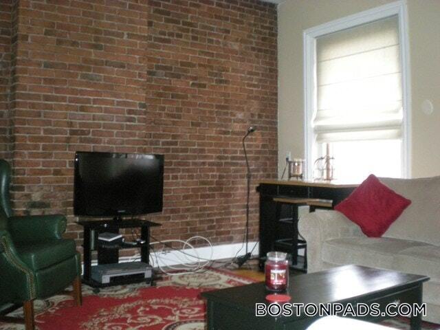 Building Photo - 435 Hanover St