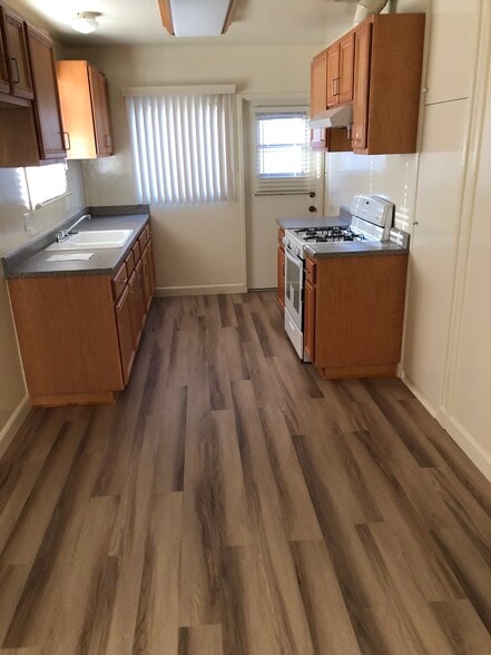 Building Photo - 8431 Friends Ave