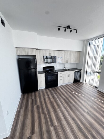 3B 2B - Kitchen - Naranja Grand II