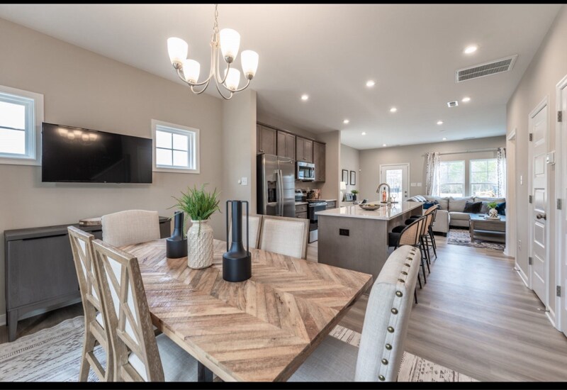 Building Photo - 235 Greenpark Rd