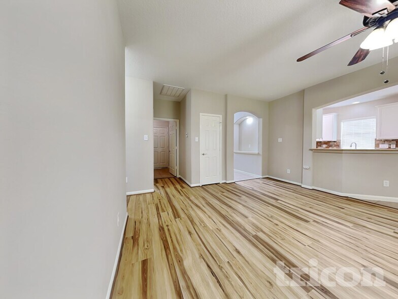 Building Photo - 8523 W Highlands Crossing