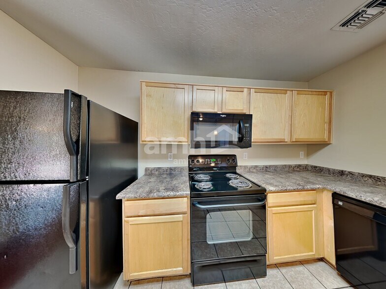 Building Photo - 3211 W Saint Kateri Dr