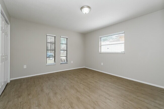 Building Photo - 8630 Indies Dr