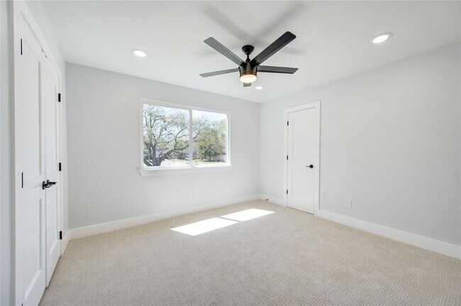 Building Photo - 1810 Eagle Falls Ct