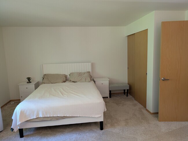 Building Photo - 12515 98th Ave Ct NW