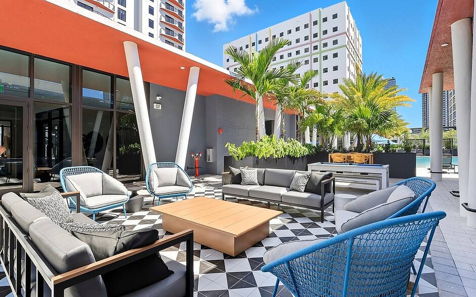 Building Photo - 777 NW 2nd Ave