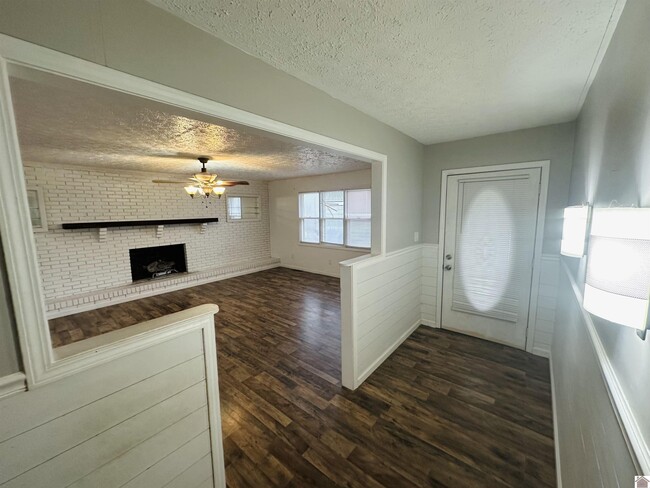 Building Photo - 3265 Old Husbands Rd