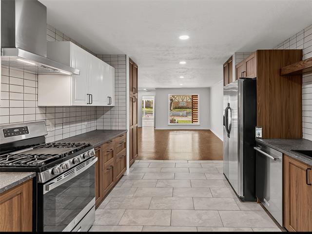 Building Photo - 7607 Meadow Oaks Dr