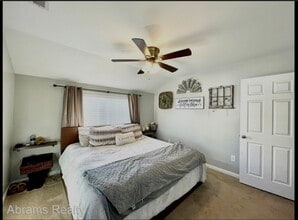 Building Photo - 5552 Aurora Dr