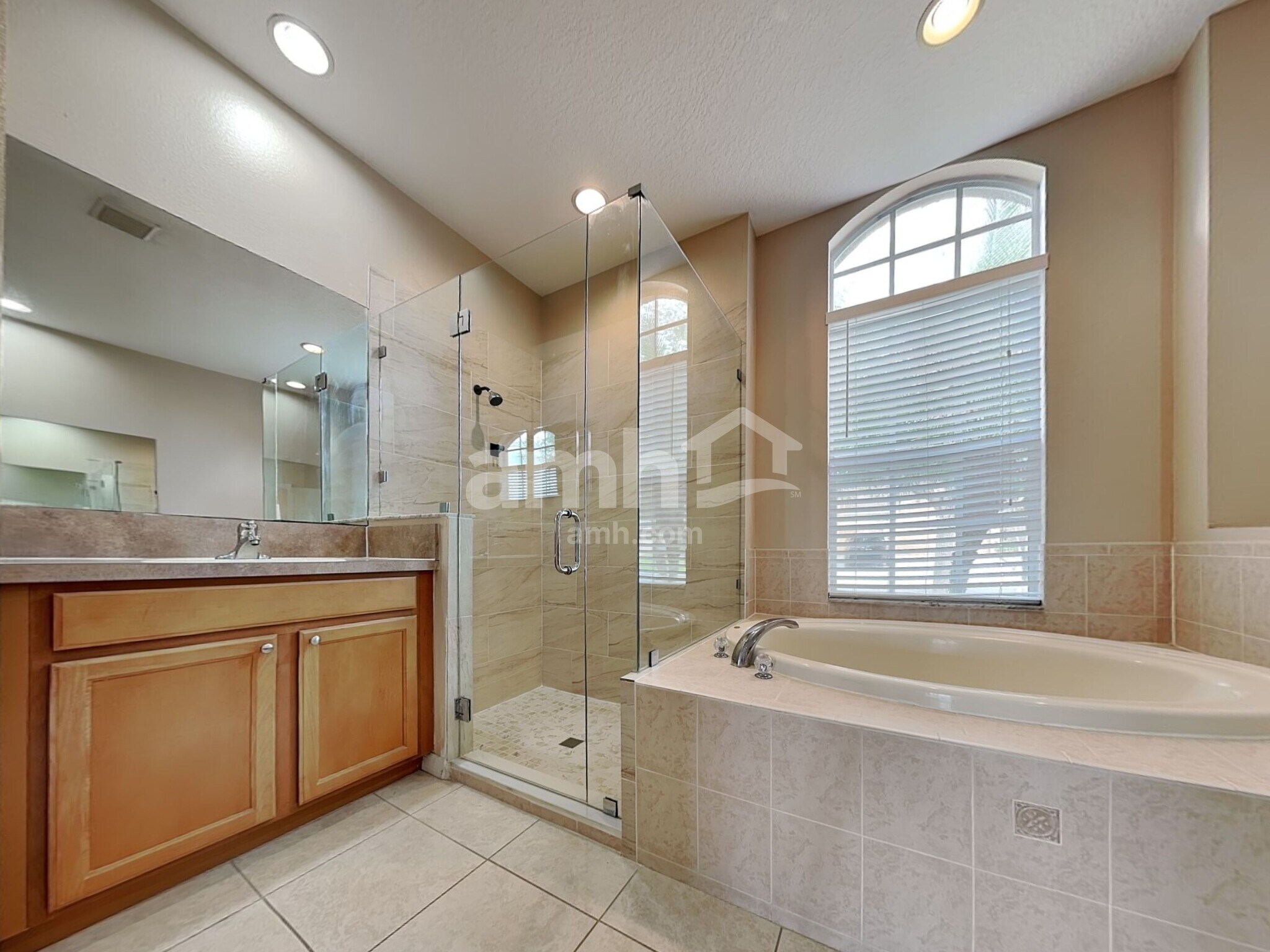 Building Photo - 1304 Emerald Hill Way