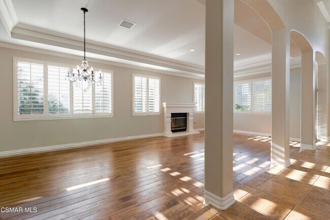 Building Photo - 750 Huntsdale Ct
