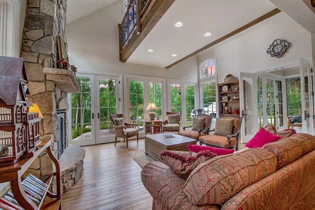 Building Photo - Winter Rental