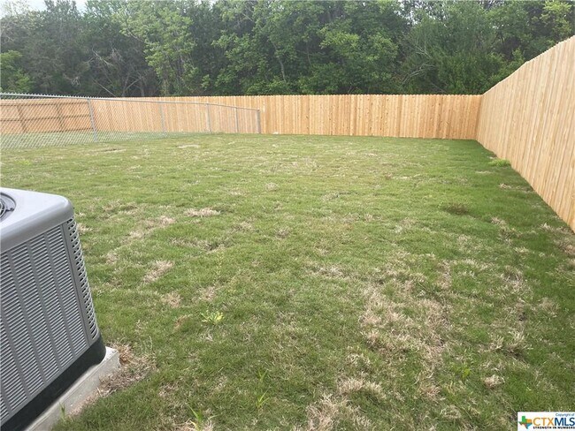 Building Photo - 539 Lost Trl
