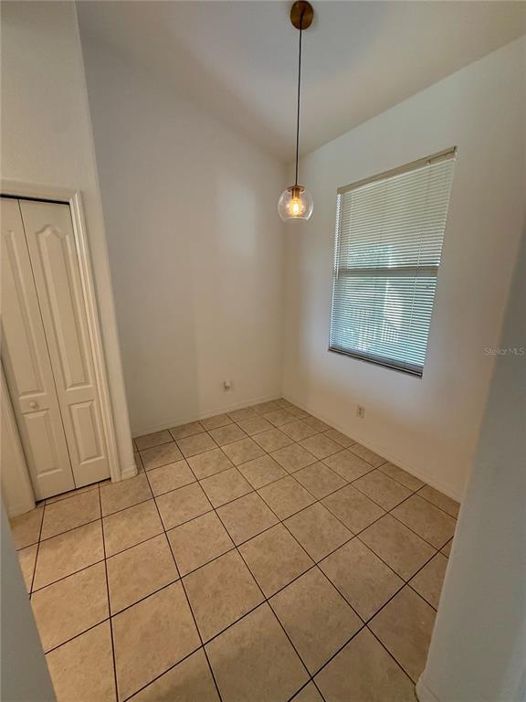 Building Photo - 819 Fairwaycove Ln