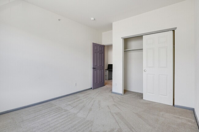 Building Photo - 1574 Olympia Cir