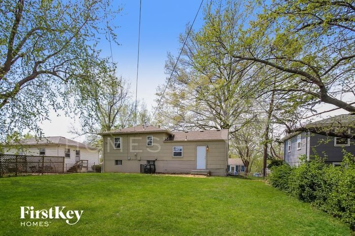 Building Photo - 4135 N Jackson Ave