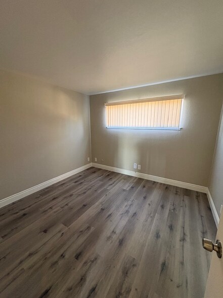 Building Photo - 5412 Claremont Ave