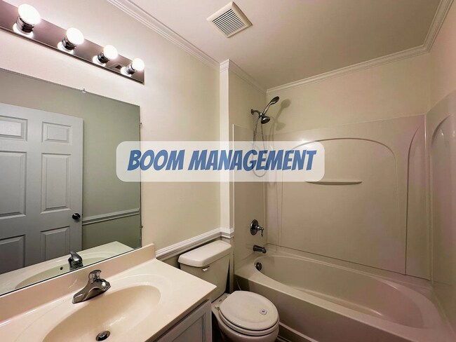 Building Photo - 331 Gilman Ln