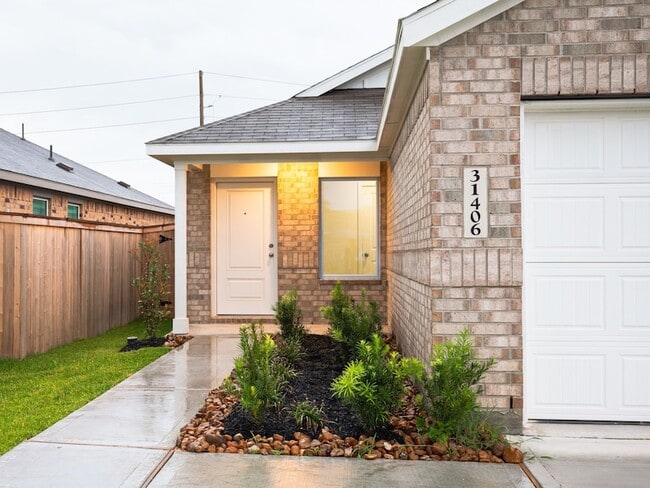 Building Photo - 31406 Pratola Serra Cir