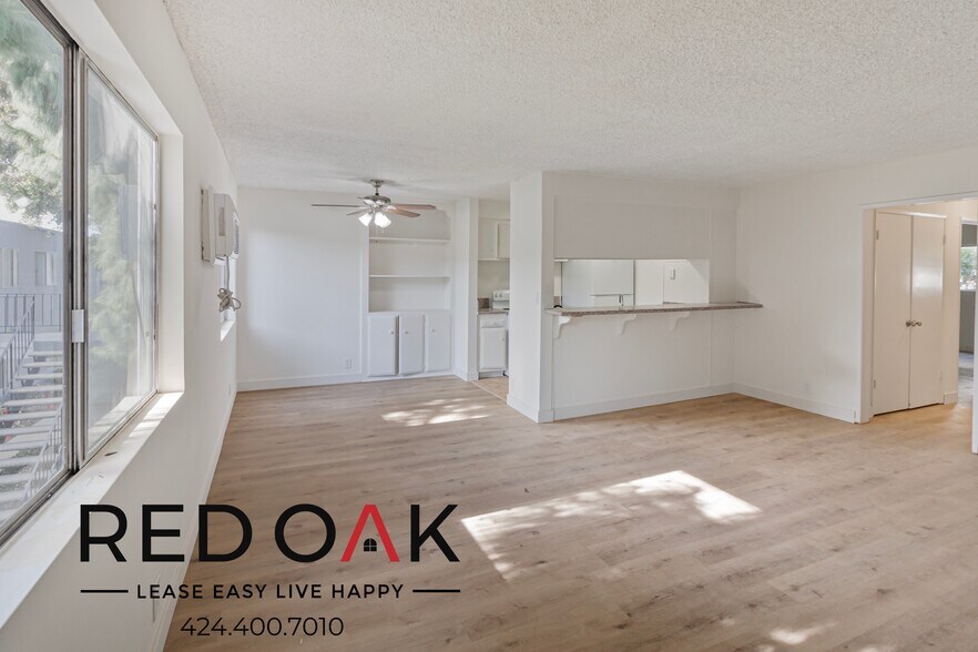 Building Photo - 10535 Lindley Ave