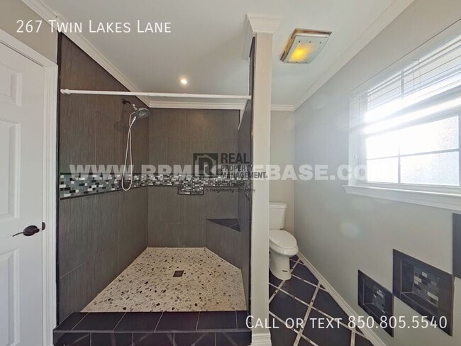 Building Photo - 267 Twin Lakes Ln