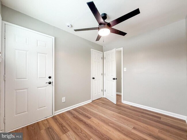 Building Photo - 17 Gene Ave