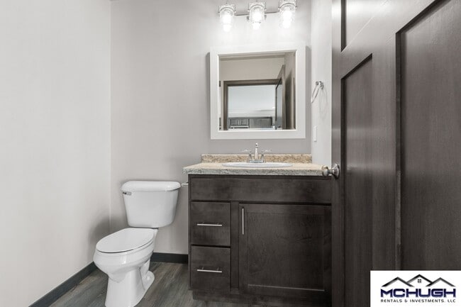 Building Photo - 3633 E Rubyred Dr