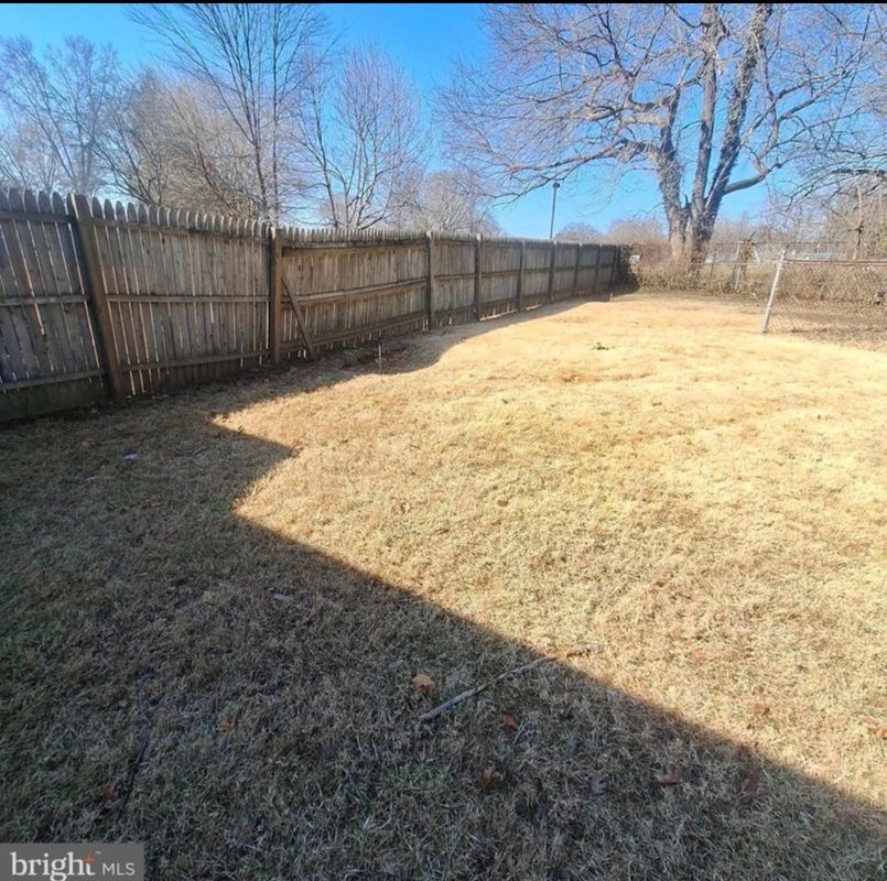 Building Photo - 403 Trenton Ct