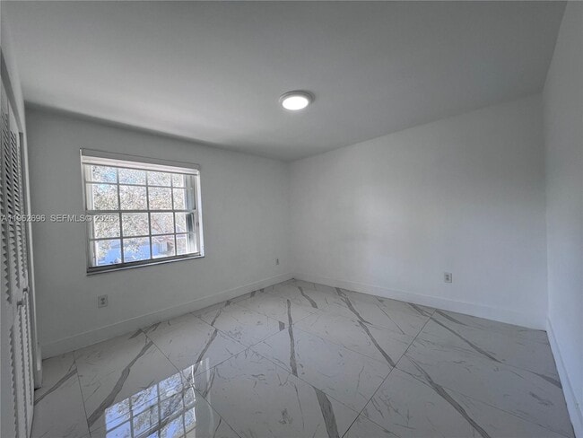 Building Photo - 109 Gables Blvd